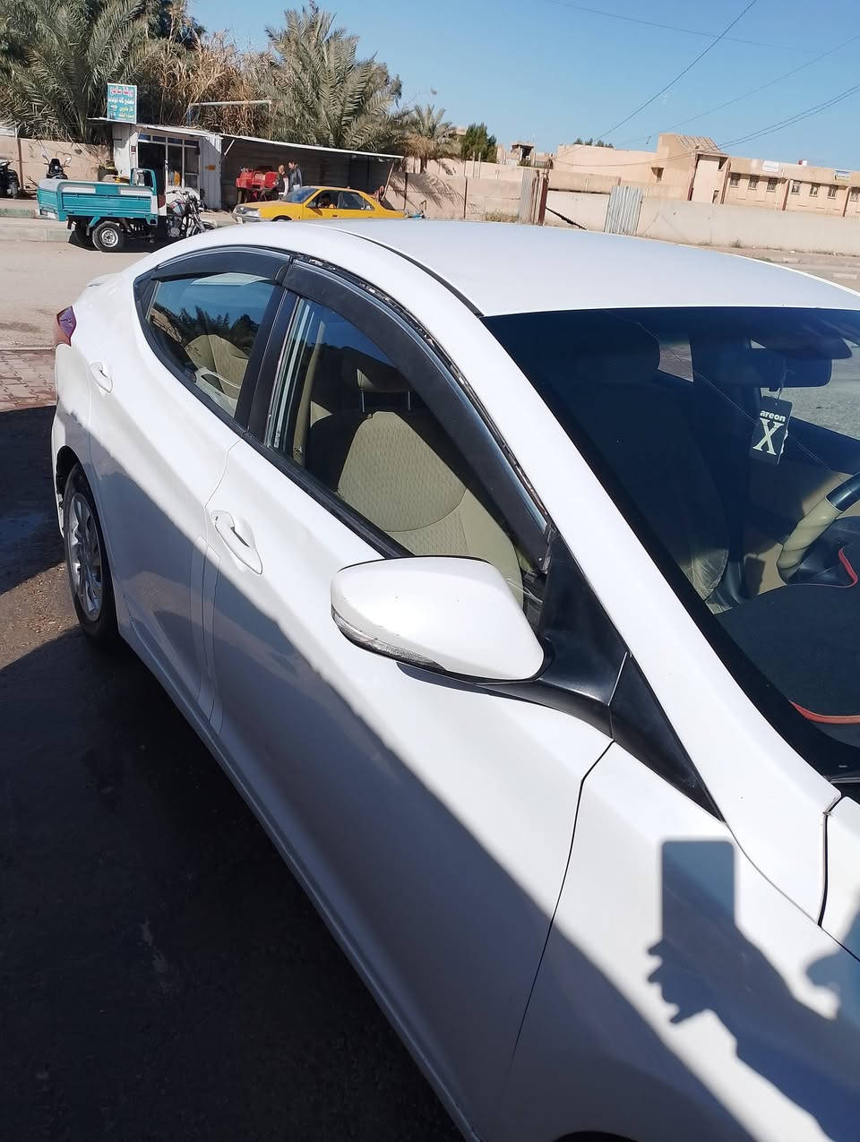 النترا خليجي 2013 لون ابيض محرك 1600 دوش المرغوب اقتصادي من الشركة .
رقم بابل سنوية بإسمي تحويل ثاني يوم
صدر كامل جديد
منظومة بنزين جديدة
تخم تاير جديد .
شاشة كبيرة نظام اندرويد.
كاميرا خلفية دوارة فول HD
تبريد فول
تدفئة
تحكم ستيرن
قطعتين رش، وقطعتين صبغ ، وصبغ ربع چاملغ امامي
السعر / 87
*********** موبايل/ واتساب
