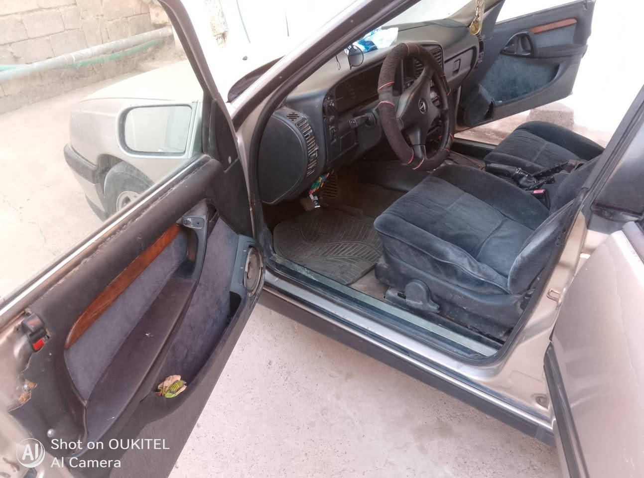 السلام عليكم اوميجا للبيع موديل 93 ثانويه خضراء ساقطه كوبون ورقي ساقط شرعيه موجود بالموصل السعر 30 وبيا شويه مجال موصل برطله الاستفسار***********

