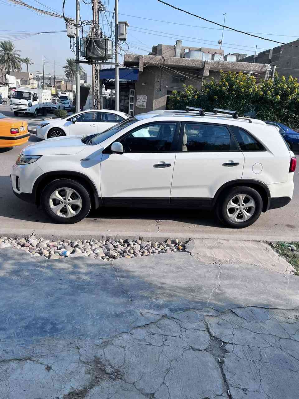 كيا سورنتو خليجي
موديل 2014
مكينة 2400
الباب خلف السكن بي بارد
بدون صبغ بدون تبديل
رقم سليمانية
السنوية لغاية 2029
السيارة باسمي وبشرط التحويل
العنوان الغزالية 
***********
السعر 14800$
