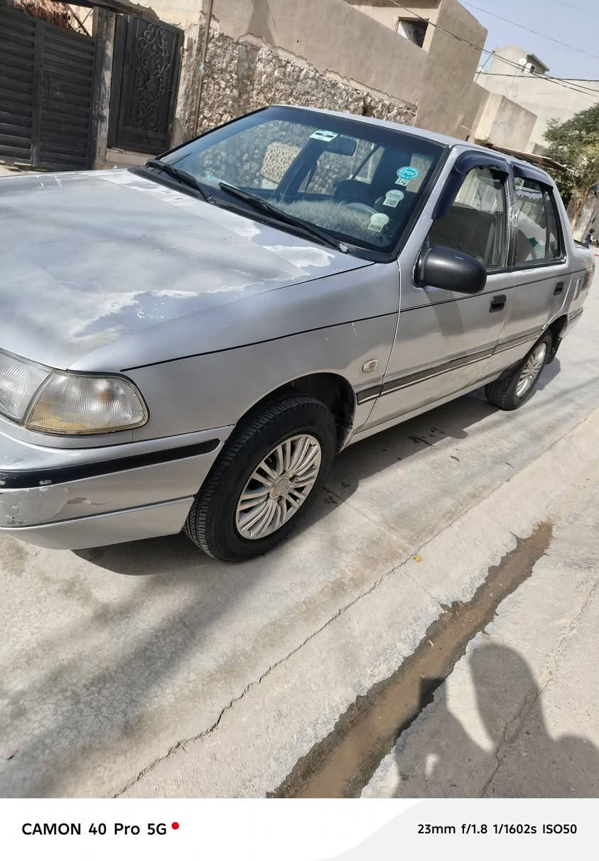 السلام عليكم
هوندا اكسنت موديل 93
سيارة نظيفة مال بيت 
دفتر بنزين بيها 
رقم كركوك 
سنوية نافذة من 2018
سيارة محرك بالشرط 
تخم تايرات صدر نضيف 
لايتات جدد كهربائيتها كاملة ما ناقصة كلشي 
 گير اوتماتيك
سعرها 30وبيها مجال 
العنوان كركوك 
رقم الهاتف ***********
