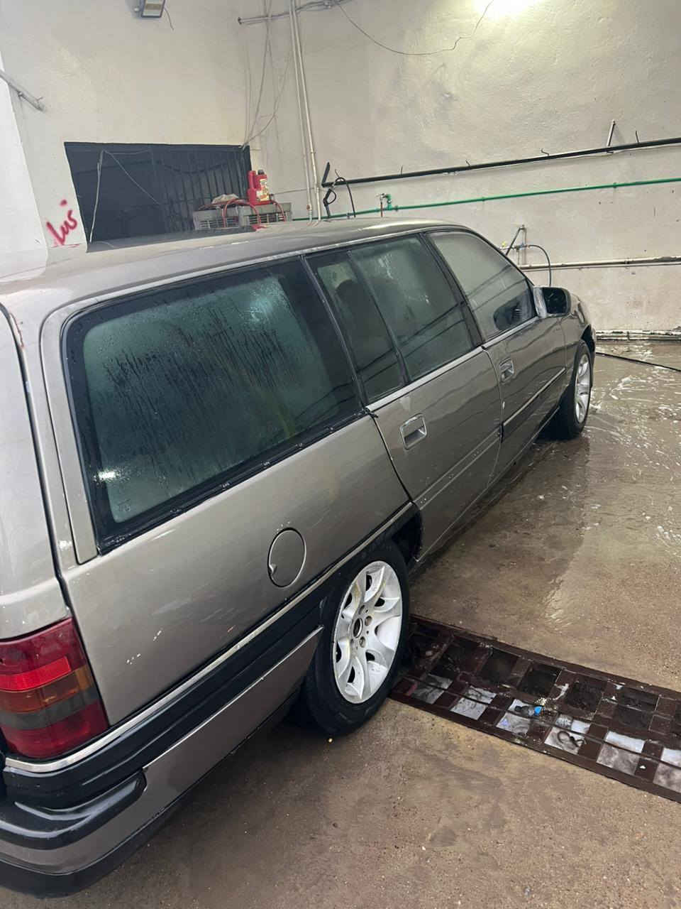 سلام عليكم
اوميكا ستيشن للبيع موديل 91 سنويه عظم 2027 
مصبوغه عام جماليه فقط محرك 20 لاصرف ولا نفخ 
گير عادي بشرط #تحويل_فقط السعر 23 وبيها مجال مستعجل ع البيع 
***********  اسيا
