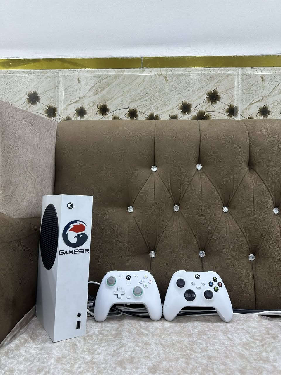 Xbox series s كامل ملحقات يجي جوستك اضافي game sir احترافي و ups 850 و يجي ويا حساب بي 
GTA5
Battlefield V
مجموعة العاب اساسن كريت (نسخ قديمه)
Resedent evil 2 ريميك 
وبعد العاب هواي الجهاز استعمال قليل ونضيف 99‎%‎ شرط ومداخل تصليح شرط الفحص 
سعر الجهاز $$325الف بسسس$$
مكاني المشاهدة (وين متريد اجيك )
اي استفسار ثاني خاص وتدلل


**إذا كنت صاحب هذا الإعلان وتريد حذفه لأي سبب، رجاءا أرسل رسالة إلى الدعم الفني**