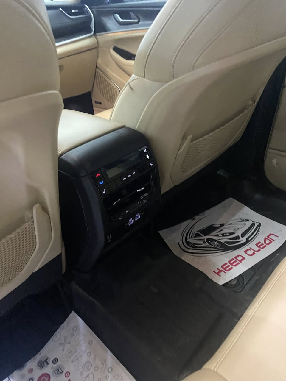 ‏جيب لاريدو 21 Limited
‏مواصفات فول  صبغ قطعة ونص بدون  دواخل 
كير محرك شرط تحويل شرط ماشية ٢٩ الف ميل العنوان اربيل المعارض : *********** واتساب فايبر ا
