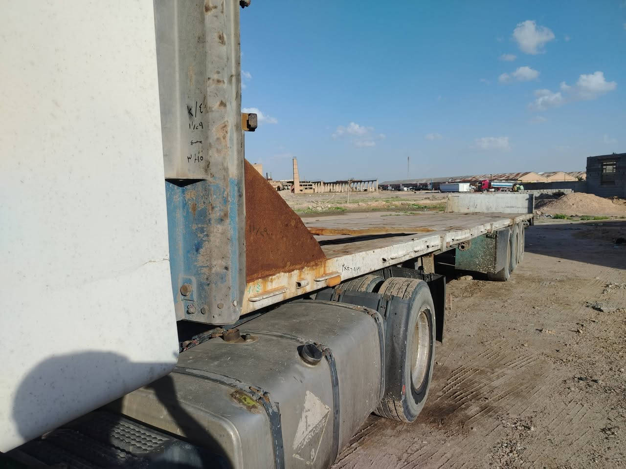 للبيع موديل 2002 مكينه لا تنقص
ولا تبخر مكفوله جاهزه رقم سليمانيه سنويه ساقطه 2020 مكان بصره الزبير سعر 135 رقم ***********
