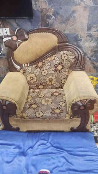 سلام عليكم تخم للبيع تكمة مكاني شعب السريدات سعر 100وبي مجال والاستفسار على رقم ***********
