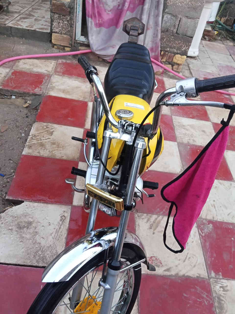 سلام عليكم دراجه تعمير 25 مكينه شرط صبانه ما ماشيه عليه شاصي نامه مكان رميثه كلك كلك كلك ***********
