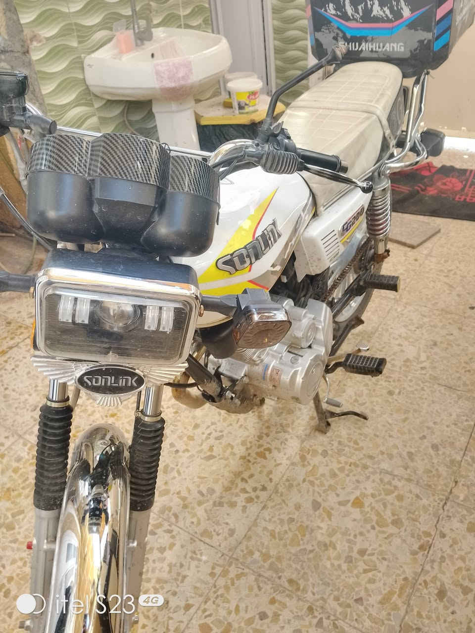 السلام عليكم سونك للبيع 25مكفولة كفالة عامةة من كلشي ابريكات دبلات تايرات جدد ويالة لايتات كهربايات كلهة شغالة هورن مكينة مكفولة لامفتوحة ولاتبخير ولاتنقيص اسبانة ممحطوط عليهة المكينة ع وضع شركة كلهة تصال *********** سعر 750قفلل
