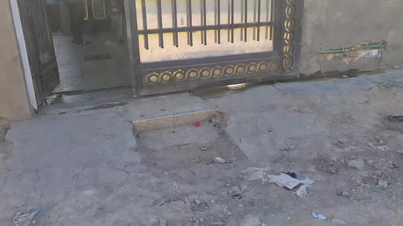 السلام عليكم  بيت زراعي  مساحه 200 بالبجاسم سند 25  مقابيل السايدين 
شارع الوكفاء *********** الرقم 078 32288992
