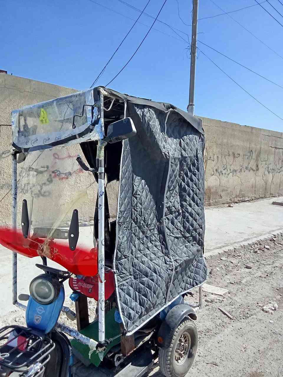 السلام عليكم..شكرا للإدمن..
دراجة شحن ثلاث عجلات ايطارات وبطاريات جديدة ومعاها بطارية ليثيوم احتياط..بالبياع خلف فلكة درويش ب650.الف...***********
