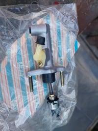 متوفر عنبار كليج رئيسي بريفيا اصلي وكالة ايسن . العنوان ,,,, بغداد الح...