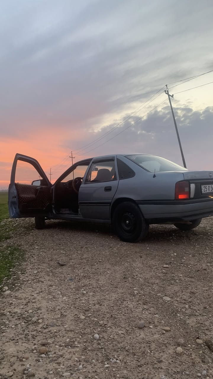 سلام عليكم
أوبل فكترا 
محرك 20 
كير عادي 
اربع أبواب كهربائي 
قفل مركزي 
للبيع رقم الآماني، كركوك  

سعر : 45 وبيها مجال لطيبين

رقم :***********
