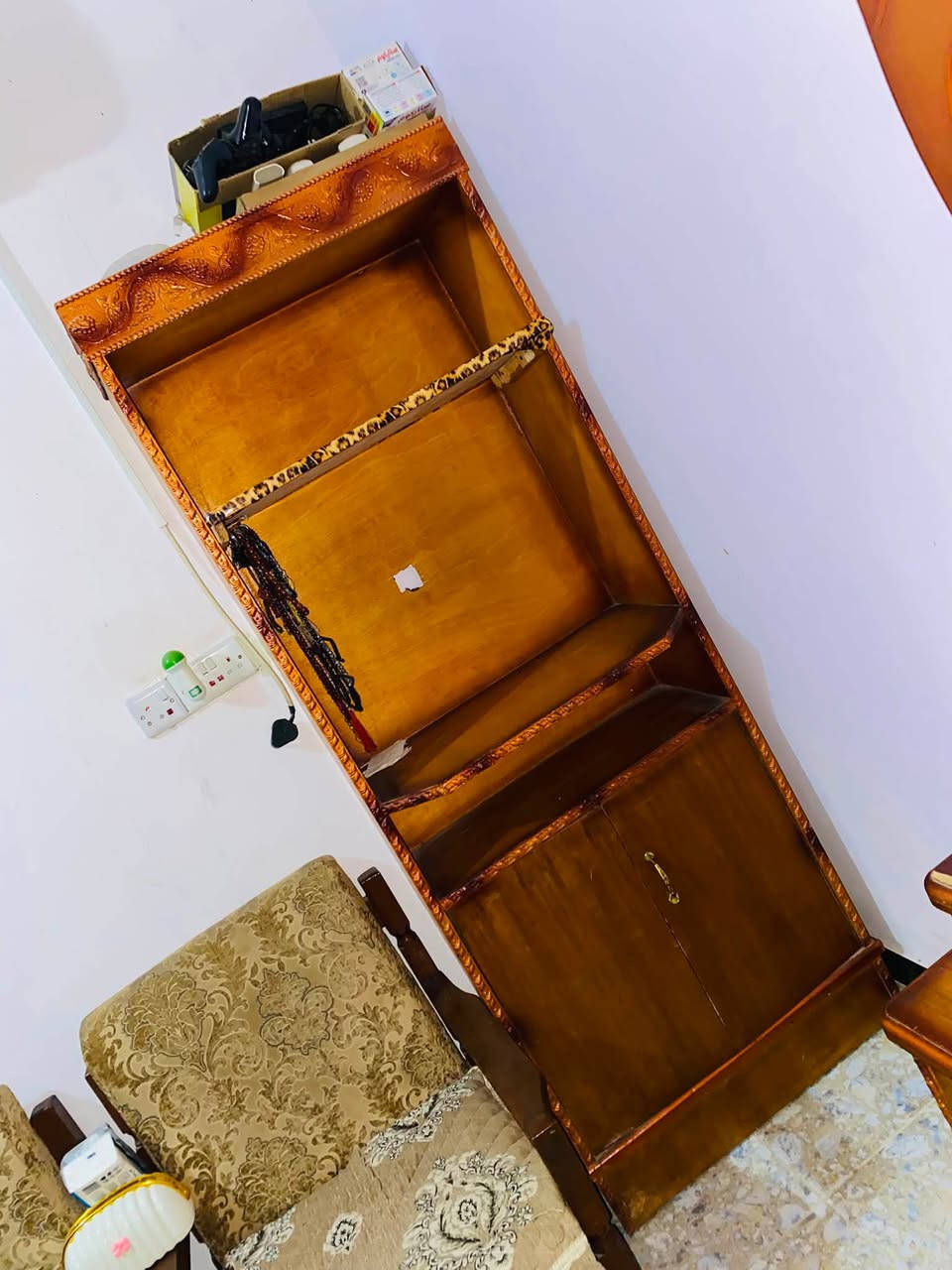 غرفه اخشاب للبيع كنتور 6 باب وجربايه وتاج وميز تواليت وميز تلفاز ومزاويه ملابس وزاوية ارضيه
سعر 400 الف


**إذا كنت صاحب هذا الإعلان وتريد حذفه لأي سبب، رجاءا أرسل رسالة إلى الدعم الفني**