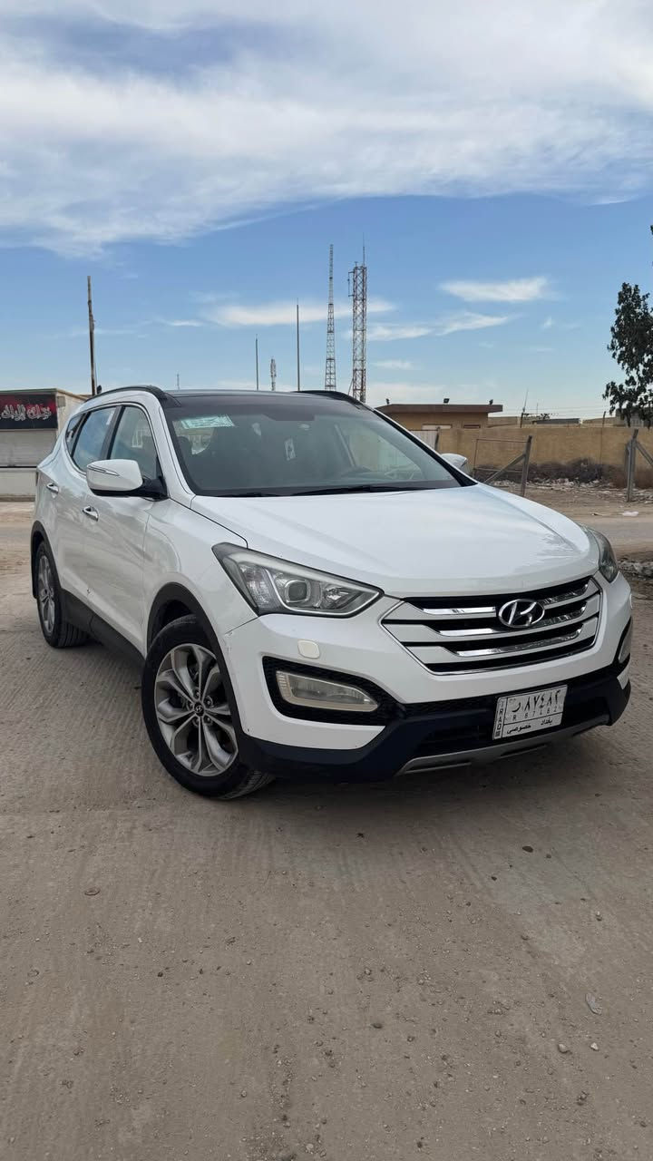 هيونداي سنتافي 2013 وارد خليجي فوول واحد على واحد رقم بغداد انكليزي بسمي سنويه لل2030
 بيه قبق جنطه صبغ وشويه بارد بالجاملغ الخلفي
مواصفات:
-مكينة 6 سلندر  3300
-بصمة تشغيل وبصمة ابواب
-بانوراما طكتين
-7 راكب + 3 قطع تبريد
-تدفئة تبريد كشنات
-خزن كشنات ميموري 
-مانع انزلاق + مانع انحدار
-فور ويل 4*4
-تحكمات ستيرن 4 جهات
-مري شفط + مري قلاب 
-نظام eco الاقتصادي
-سايد بريك دكمه + Auto hold
-بال 120 تدك جرس
-ستيرن 3 وضعيات normal..sport..comfort
-بردات خلفية بلاد
-لايت زنون بلاد
-ترحيب عند الاقتراب 
-كشنات جلد قرميدي + اني مخلفهن
-ثلاجه بالجكمجه
-زراك لايت +دبل كشاف
-الكشنات الاماميه كهرباء
-شاشه بيه GPS و بلوتوث وكامره اصليه
شادله باتري جديد ودبلات و دسكات امامي وخلفي جدد وفيت بم جديد مكينه بلاديه
شادلها تخم تايرات جديد
سياره ما عايزه شي مال جناي 
مكاني بابل الهاشمية
 #سعررر 179 $ وبيها مجال
***********
*********** هاشمية, بابل
