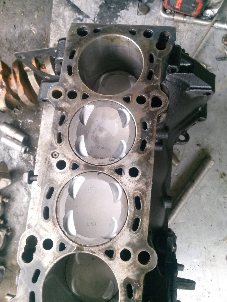 فيتر محمد الجومري
عنوان موصل صناعه ايسر خلف مطعم الذهبي 
رقم***********اسيا
***********كورك
اشتغل شيري و بي وي دي و شوفيرليت كروز
