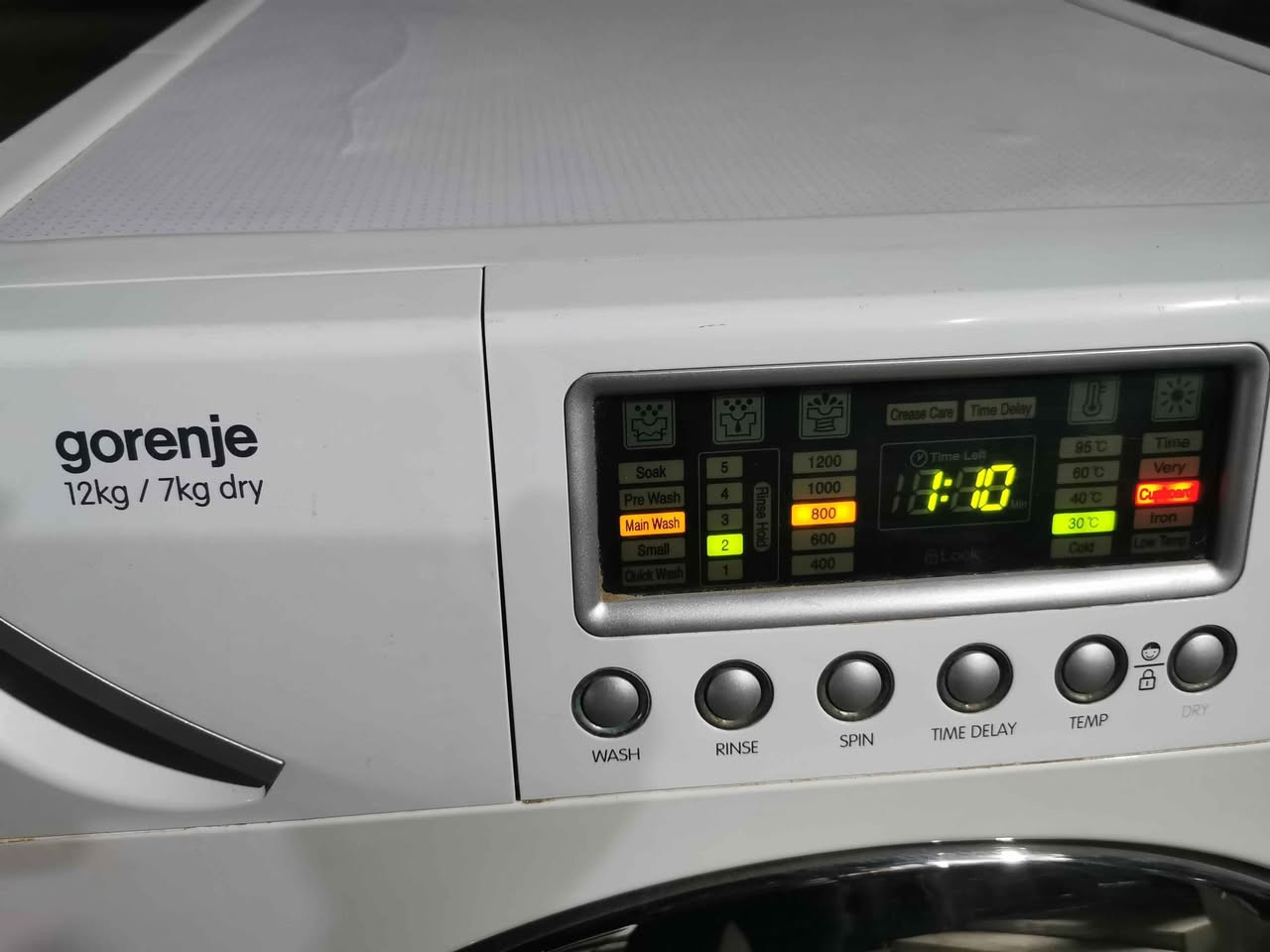 غه ساله ي gorenje  ايتالي 12 كيلو به شه رت ماتوري درايكت دريفه تواناي وشك كردنه وه ي سه د له سه دي هه يه به هه لم خه زني تيدايه ده تواني چونت بويت به رنامه كه خه زن بكه ي له كاتي ئيش ده تواني ده رگاي بكه يته وه جلي زياتري تيبكه ي شتيكي شازو نمونه يه نرخي 160 هه زار شوين حاجياوا *********** رانية, السليمانية
