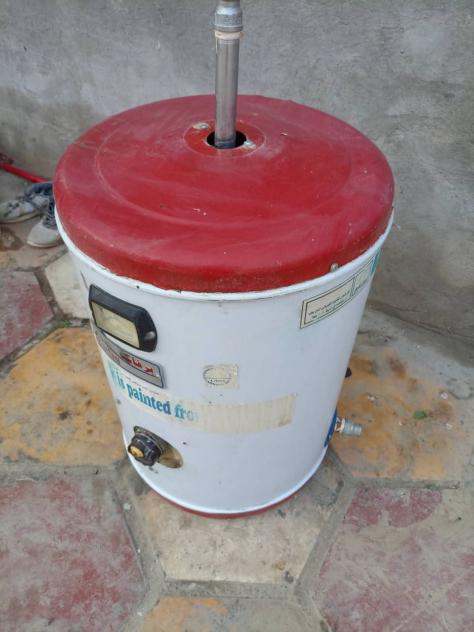 سخان ٨٠ لتر للبيع مستخدم
السعر ٣٥ وبيه مجال
الشراي يجي خاص او يتصل
***********
