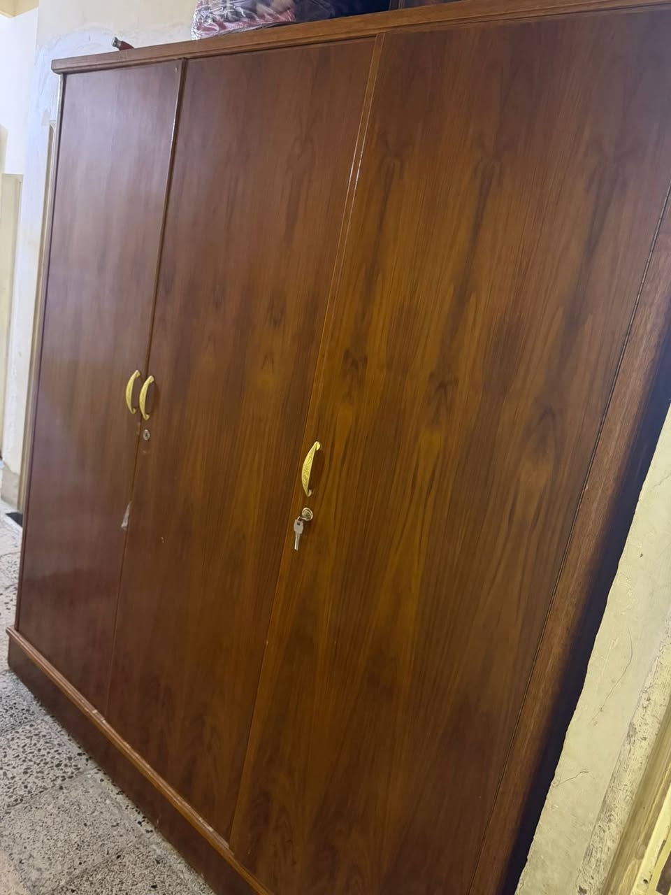 كنتور 250 وبي مجال
عنوان شارع اربعين
للاستفسار ***********
