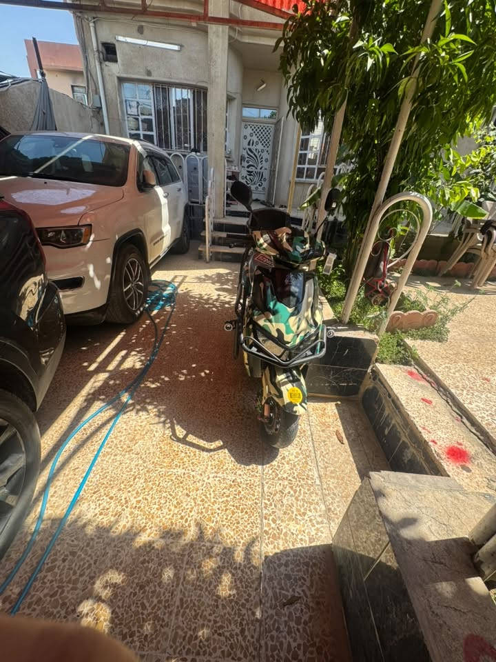 ماطور مدرع دراجه جديده بطاريات  بصمه سويج تشغيل عن بعد بلاجكتورات درع صندوق كلو جديد استفسار ع واتساب 
*********** درجه ماخذها بس مال شغلات الخفيفه مال اطلع ع اسوق ورجع فقط
