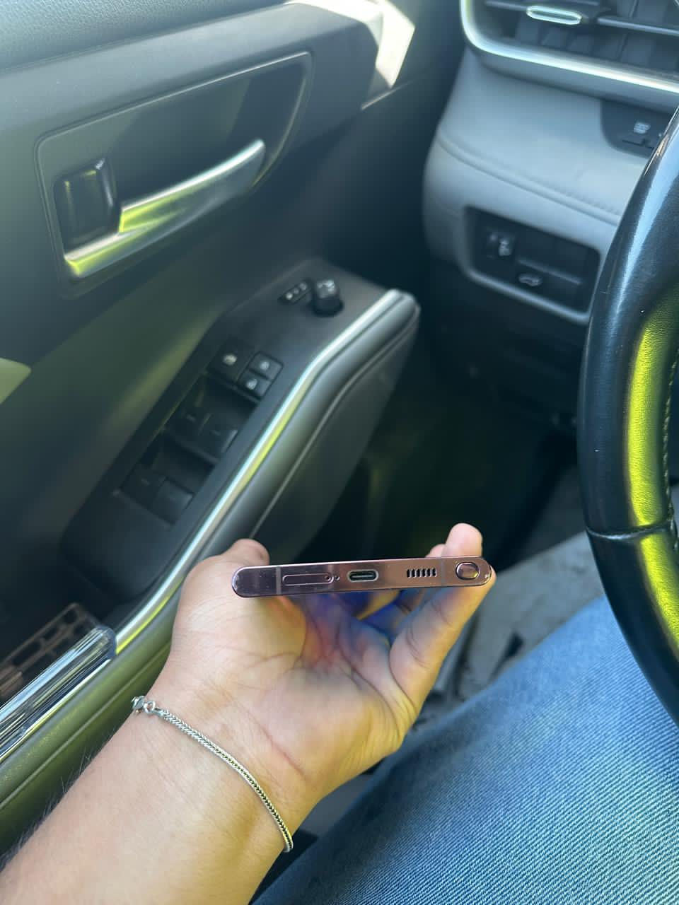 S 22 ultra
السلام عليكم 
للبيع لون بنفسجي المميز
ذاكره 256 ، 12 
نضيف مامبدل بي اي قطعه 
مكاني بغداد العطيفيه او حي الجامعه 
***********
