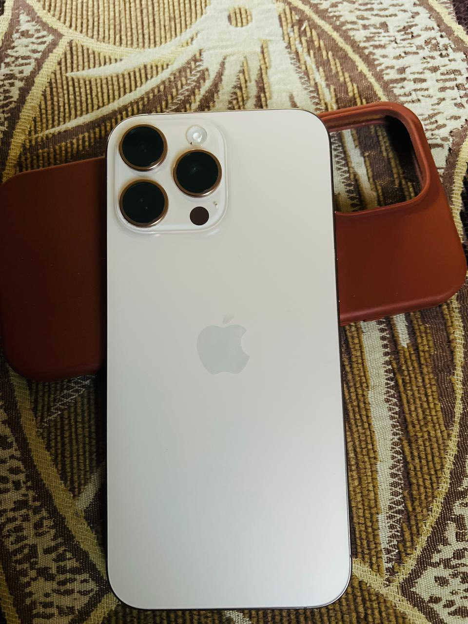 ايفون 16برو ماكس ذاكرته ٢٥٦بطاريه 99عدد دورات شحن ٢٠٦ كامل ملحقات بيع اومراوس ب١٣برو ماكس وينطي فرق مكلف بل نشر اتصل ‭٠٧٨٣ ٨٨٠ ٥٠١٦‬
