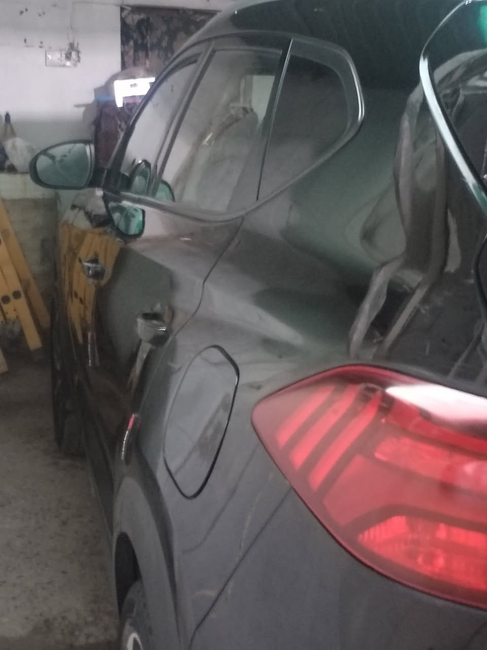 السلام عليكم 
للبيع توسان خليجي شركه الكاصد 2021 رقم  بغداد بسمي مكفوله من كلشي كير محرك شرط مامفتوح حداديه صدر تخم تاير جديد.
مواصفات 
بصمه تشغيل بصمه أبواب 
حساس امامي 
كشنات  مخمال 
ماشيه 56 ميل
مكان بابل المسيب الاستفسار عن السعر ***********  السعر 195
