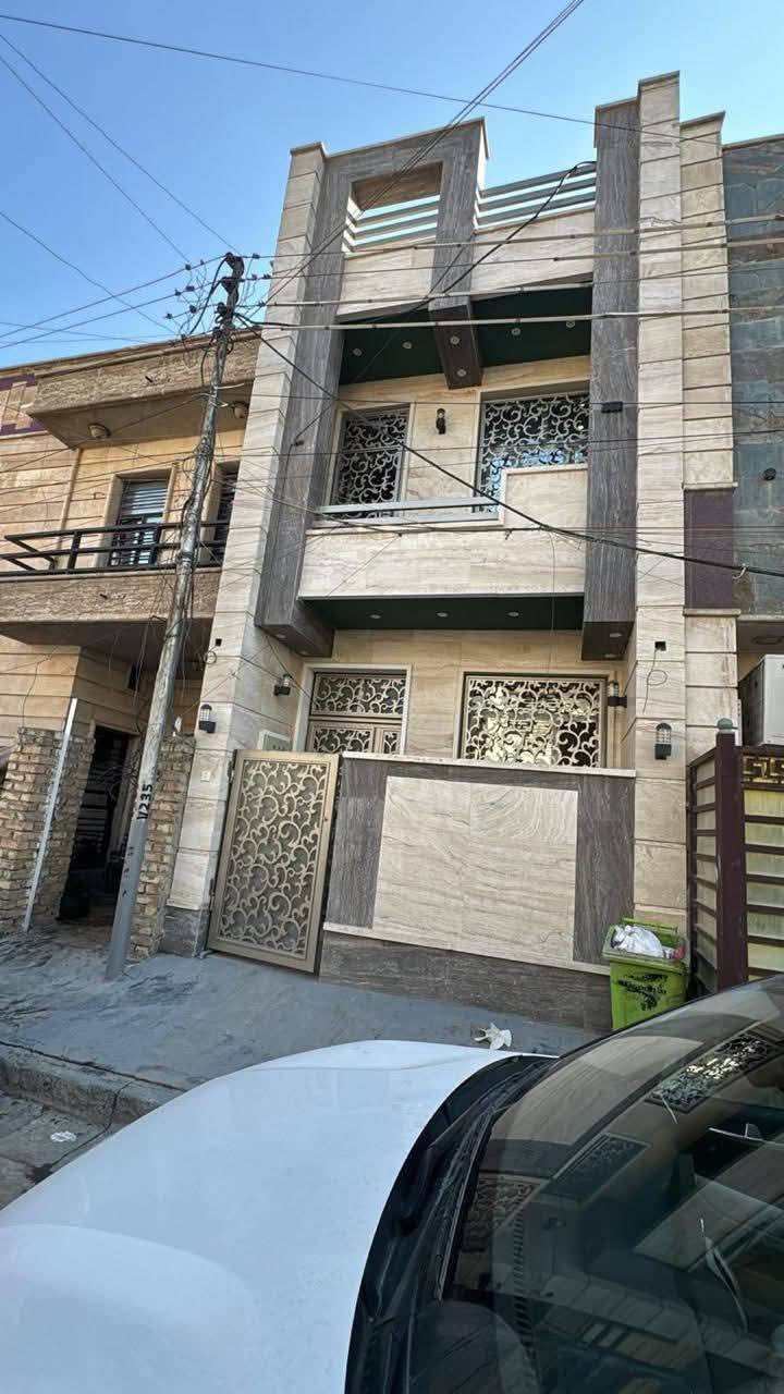 ✅——انسب عقار للبيع  50متر في السيديه——-✅
مشتمل مساحه  50 متر مودرن واجهه 4 متر نزال 12.5 ✔️

محتويات العقار 👇

🔶طابق الارضي :يحتوي على صاله ومطبخ وخدمات ❇️

🔶طابق الاول  : يحتوي على 2 نوم ❇️

🔶 طابق الثاني : سطح عدد 2 ❇️

حاليآ دار مؤجر بيجار شهري 800 الف 

السعر 235 مليون 🔶

الموقع السيديه الضباط مربع 9000

_________________________________________
عزيزي  الزبون 💎

كل ما هو جديد ومميز وراقي سوف تجده متوفر لدينا ✅

نكفيك عناء البحث لتمتلك اليوم عقار الغد 🔛

عزيزي الزبون ↖️🔆〽️
كل ما عليك الأتصال بكادر المكتب المختص ✔️
للبحث على عقارك وانت في بيتك ✔️
والكادر ايضا يغنيك عن عرض عقارك للبيع او للأيجار ✔️
وهو قادر على بيعه او ايجاره في خلال فتره زمنيه قليله ✔️

_______________________________________

او الأستفسار ع الارقام ادناه 📞↘️↘️ (متوفر واتساب )📌🔛

***********☎️☎️
