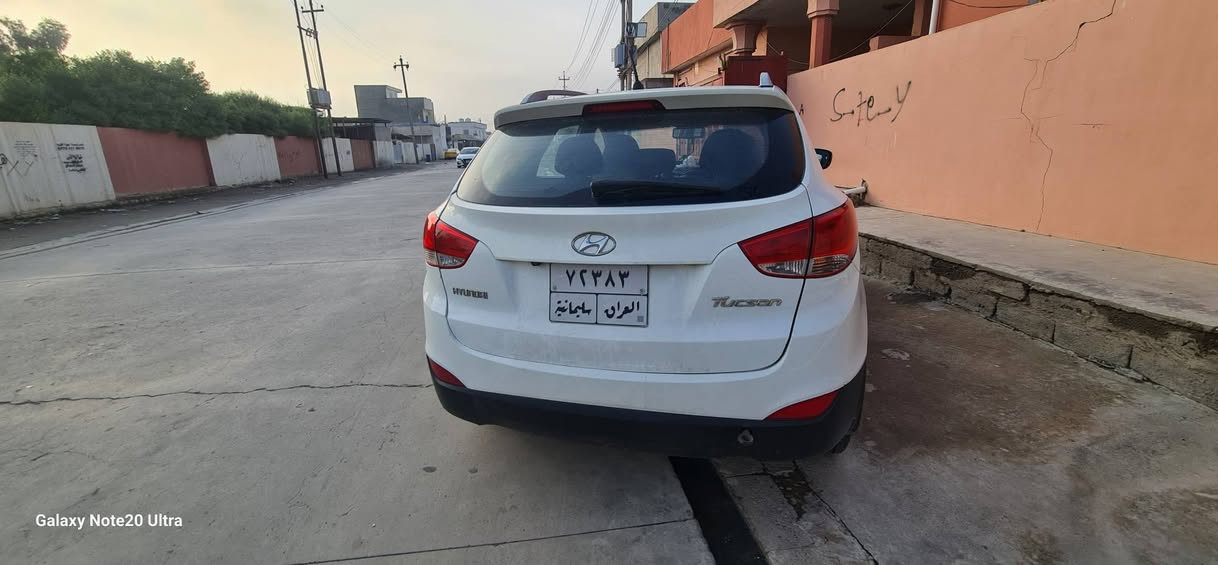 توسان للبيع ٢٠١١ خليجي بانوراما ماشية ١٨٤ سنوية منتهية بيا تبديل باب خلف السكن بلادي وتعديل بارد بالجنطة  شرط محرك وكير  سعر ١٣٥و
*********** بيها مجال
