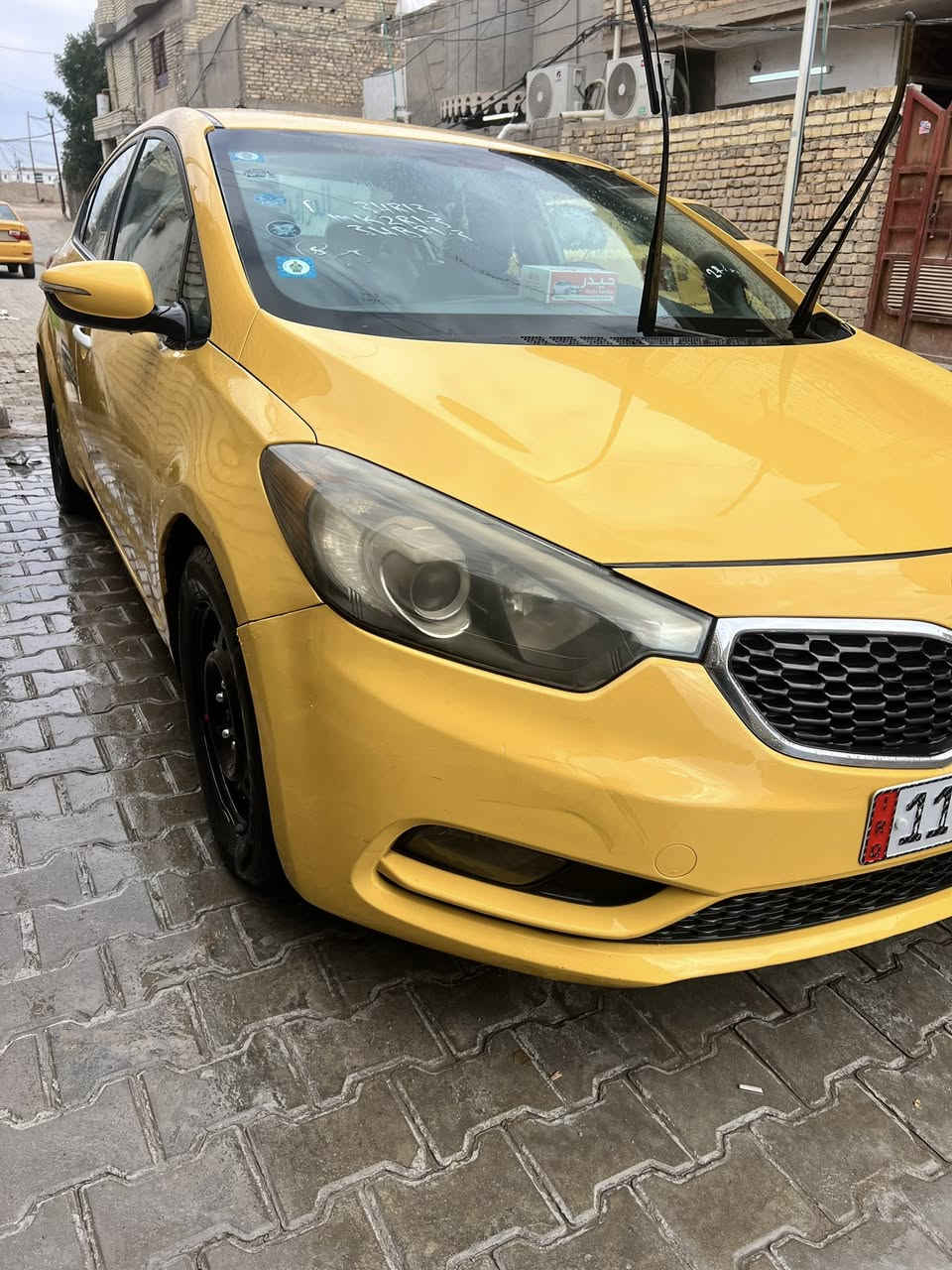 السلام عليكم
فورتي تكسي 

موديل 2015 

حادثها فقط الدوسه وشويه من  الجاملغ نفسه معمر 

السياره جاهز على اخر حبه ترايها يخبل 

دوشمه عام بالنواب حتى التنته ضاربها نايلون البيبان الدوس الحصان 

مكينه دوش 1800المرغوب ابيع برغي مامفتوح مو مكفوله شرط 

السياره مال جني واحد يريد يعيش بيها 

ماشيه 180 

بسمي سنويه لل 29 

مكاني الشعله 

***********

غير متواجد على الفيس
