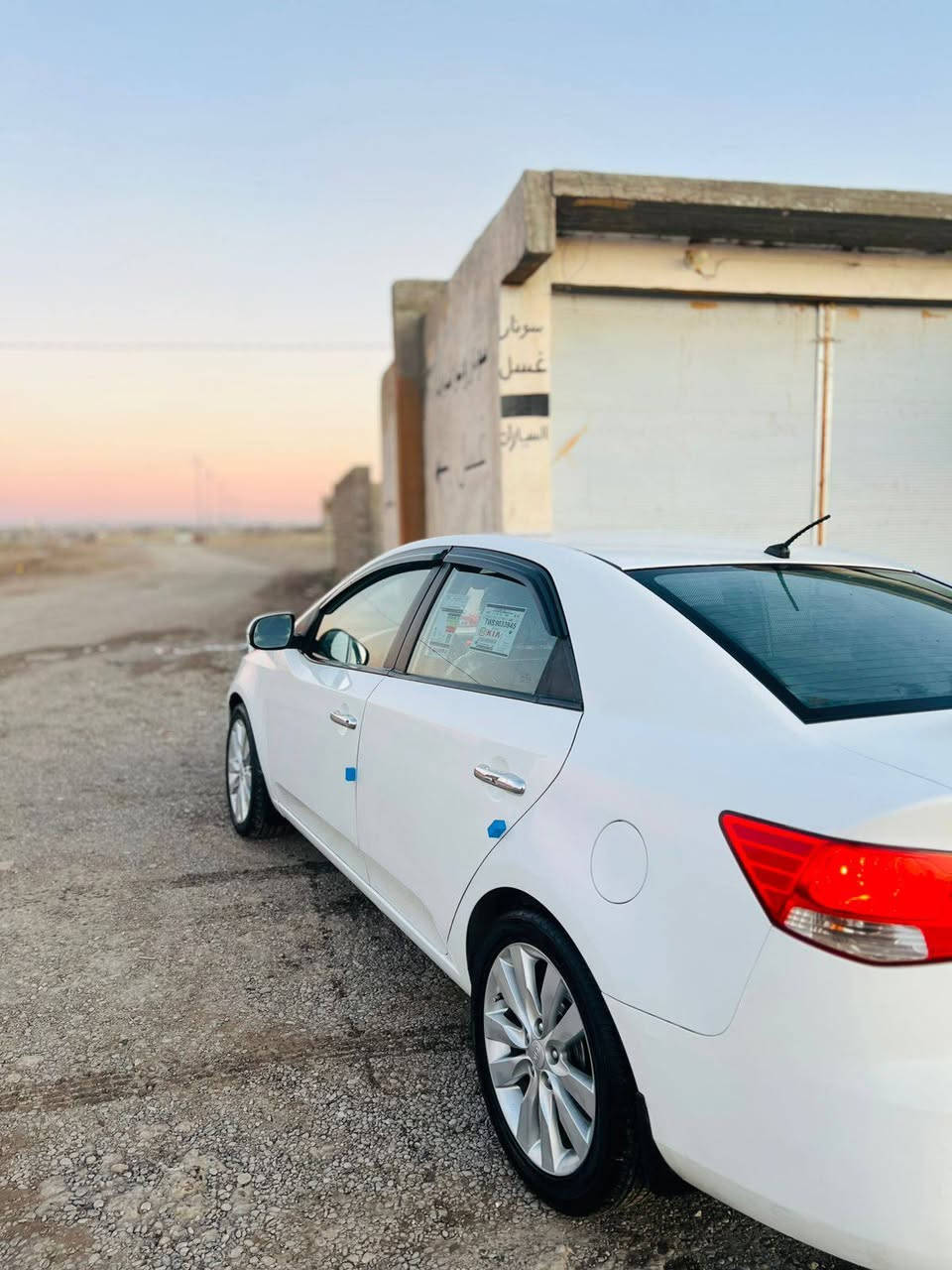 سيراتو موديل 2012
هزه وارقام جديد باسمي قبل اسبوع حولت 
محرك ما مفتوح
 گير 6 نمر المرغوب اوتماتيك 
اشاير بالمري 
 داخل لونين 
سياره حلوه وجاهزه من كل النواحي 
الضرر باب خلف السائق 
السعر 113 وبيها مجال للشراي 
متواجدة بناحية القيارة 
للاستفسار اتصل ***********
