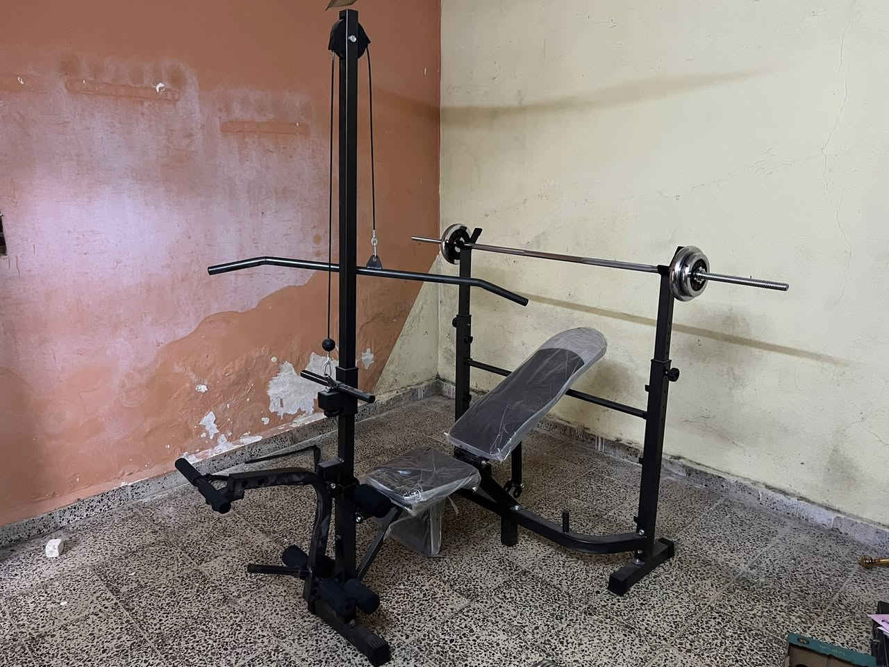 سلام عليكم مصطبه متعدده التمارين مع ملحقات مستخدم اسبوعين سبب البيع عدم التفرغ :شفت عدل وزن 7 كغم مع اقراص للشفت قرصين 5 كغم +قرصين 2.5 كغم + كيرل+ سحب + تراي, كيرل سيقان +2 دمبلص وزن الدمبلص الواحد 15 كغم السعر 250 الف

للاستفسار رقم الهاتف *********** 
او على الخاص
المكان كركوك
