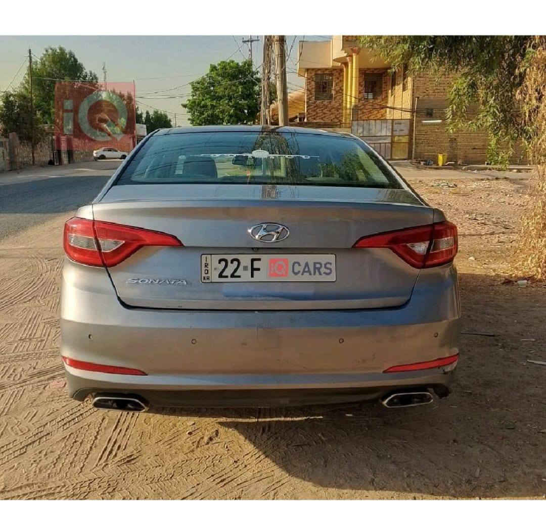 سلام عليكم سوناتا مديل 2015وارد خليجي  سياره فول ماعده البصمه  مكينه الفين وربعميه دوش المرغوب السياره بيه  قطعتين  نص من الجاملغ الخلفي ولباب الوره جهت العبري  بدون دواخل بدون ايرباك رقم شمالي مداور وكاله مكان السياره النجف  السعر 130 وبيه مجال بصيط حق الجيه ***********/***********
