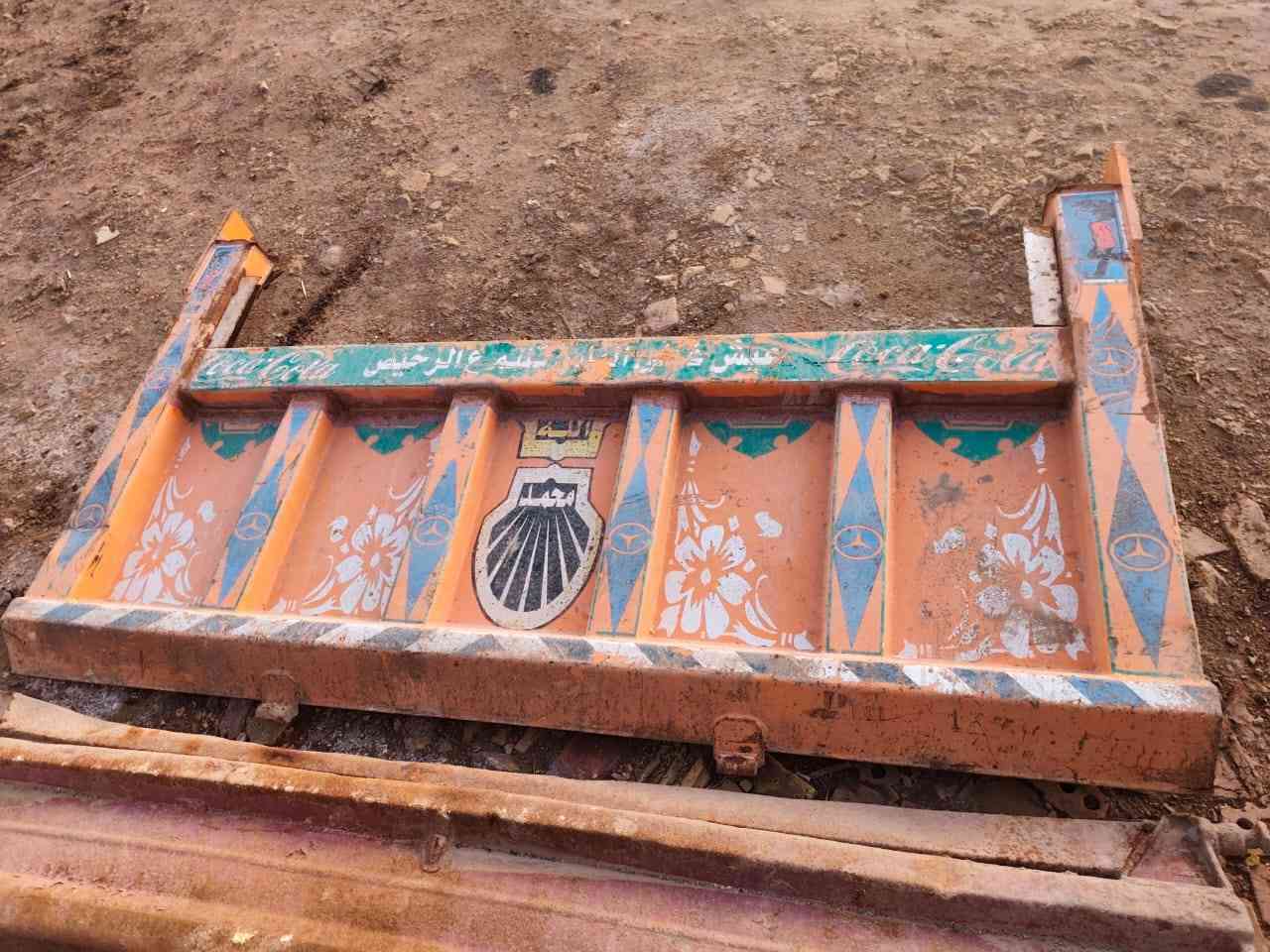 السلام عليكم بدي عكعك للبيع الماني ونج جديد ودبل شاصي جديد + باب مايلر جديد
***********
