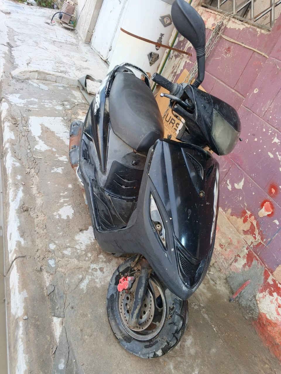 دراجة ماكس 140 كفرات رقم شاصي واحد وبلاديه ونكره تشتغل سعر 350 الف بغداد الحريه دور نواب الظباط ***********
