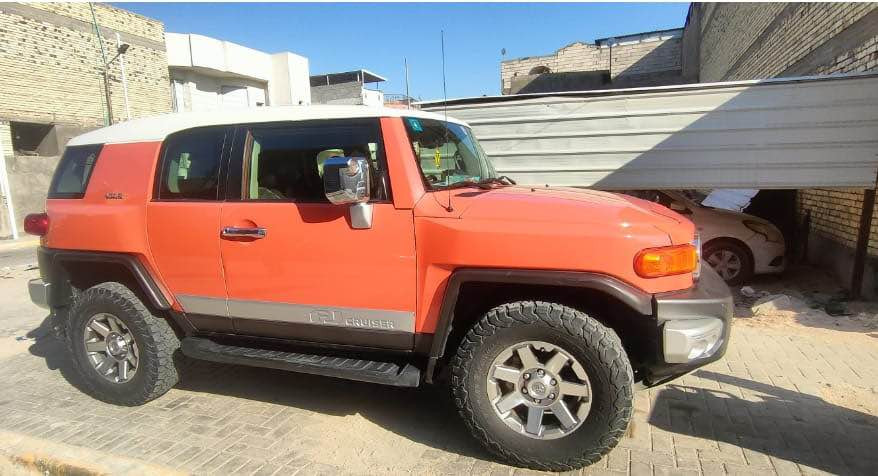 السلام عليكم 
تيوتا FJ 
رقم بغداد تحويل يوم ثاني باسمي 
موديل 2014
ماشية 110 الف كيلو 
وكالة الفطيم 
دبل تانكي
سيستم صوت JBL
تحكم ستيرن 
تحكم مرايات 
حساسات خلفيه 
نظام 
دفلوك
تراكشن 
كاميرا خلفية
السيارة مكفولة وجاهزة مغلفه ppf 0773 033 9113
*********** البصرة, العراق
