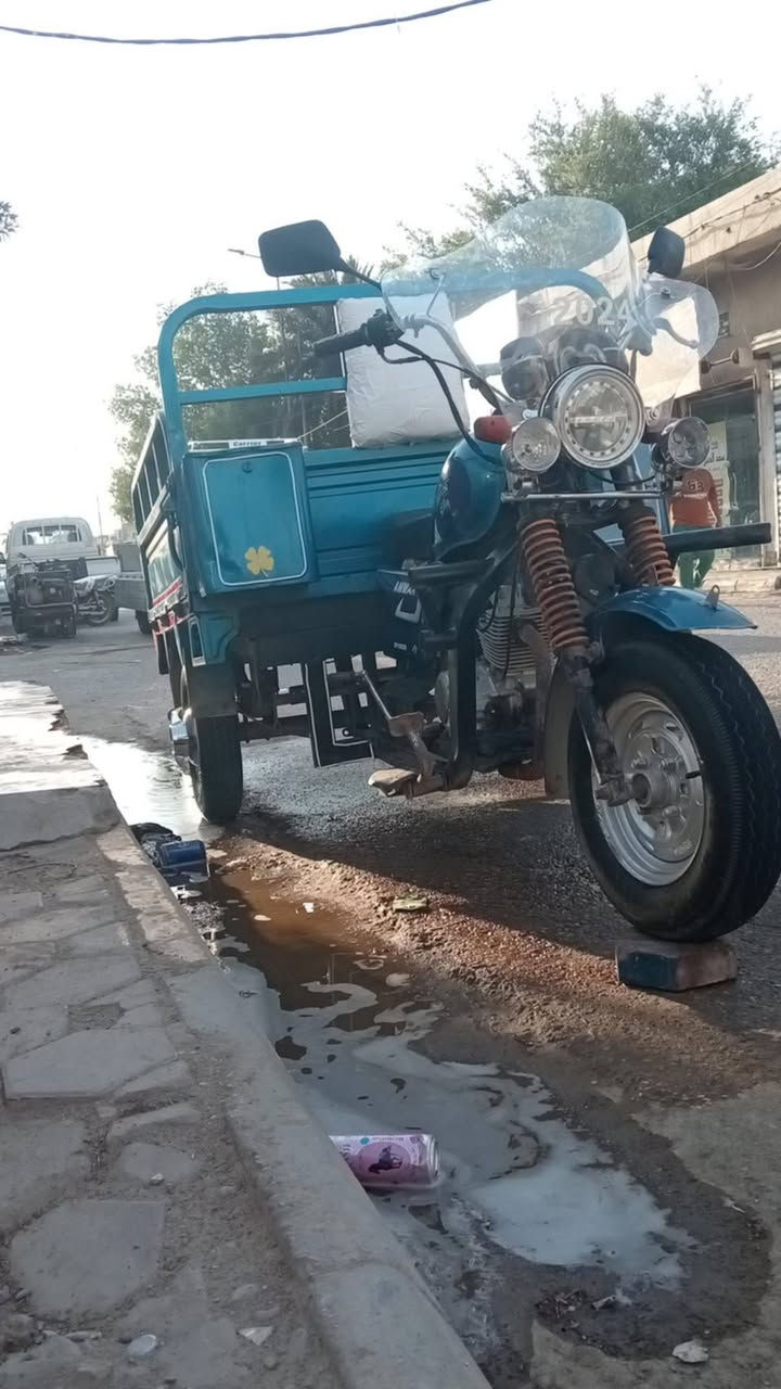 السلام عليكم ستوته للبيع ديوان موديل 2018
معمره من كلشي محرك نضيف وناعم زوج تايرات جدد
كير بوكس جديد كهربايات شغاله كله ماعوزه شي  استفسار نتصل عله رقم ***********
