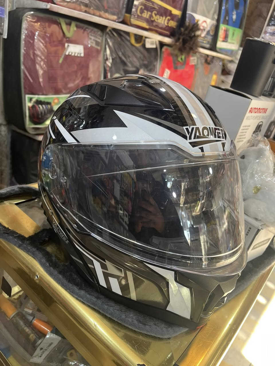 خوذه رياضيه للبيع جديده
اكرر جديده مامستعملينهاا 
سعرهاا 50الف
***********
