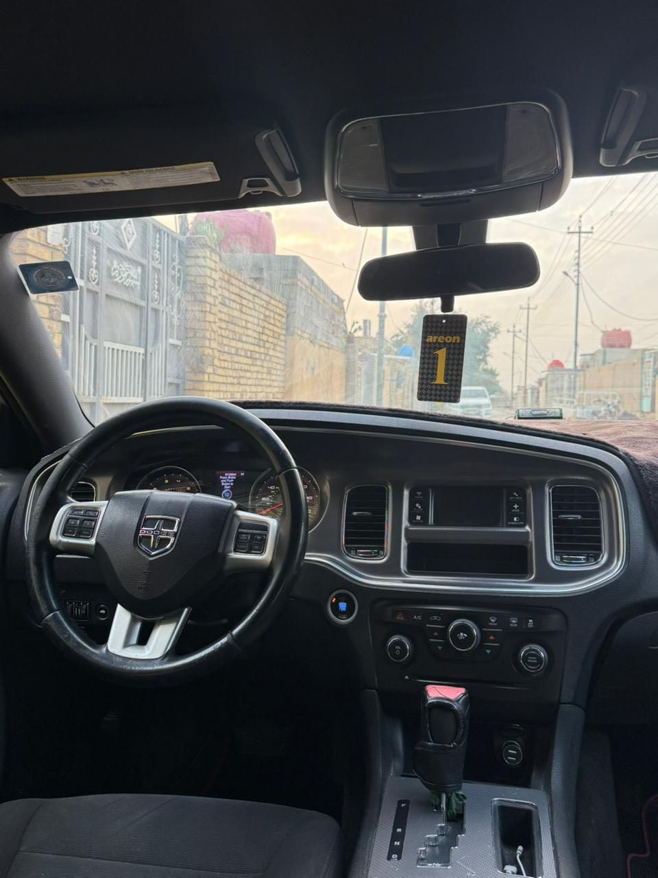 جارجر 2014 رقم انكليزي. ذي قار بسمي
خطها سوك الشيوخ بغداد.  
محرك كفاله. كير كفاله قبل شهر مبدله 
حداديه جديده تخم  تاير جديد. 
مصفرة هيه وغرامات.
حادثها جاملغ  وبنيد 
السعر 147 مكان سياره ميسان المجر 
***********
