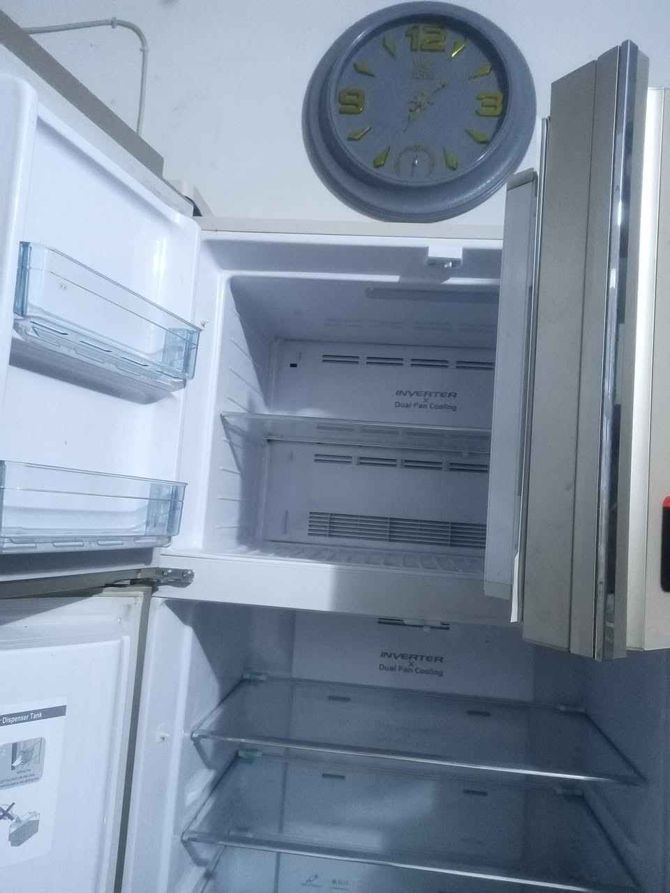 السلام عليكم
ثلاجة للبيع نوع هيتاشي كنتوري جديدة استعمال قليل مشتريها بمليون ونصف رايديها ٨٠٠ الف


**إذا كنت صاحب هذا الإعلان وتريد حذفه لأي سبب، رجاءا أرسل رسالة إلى الدعم الفني**