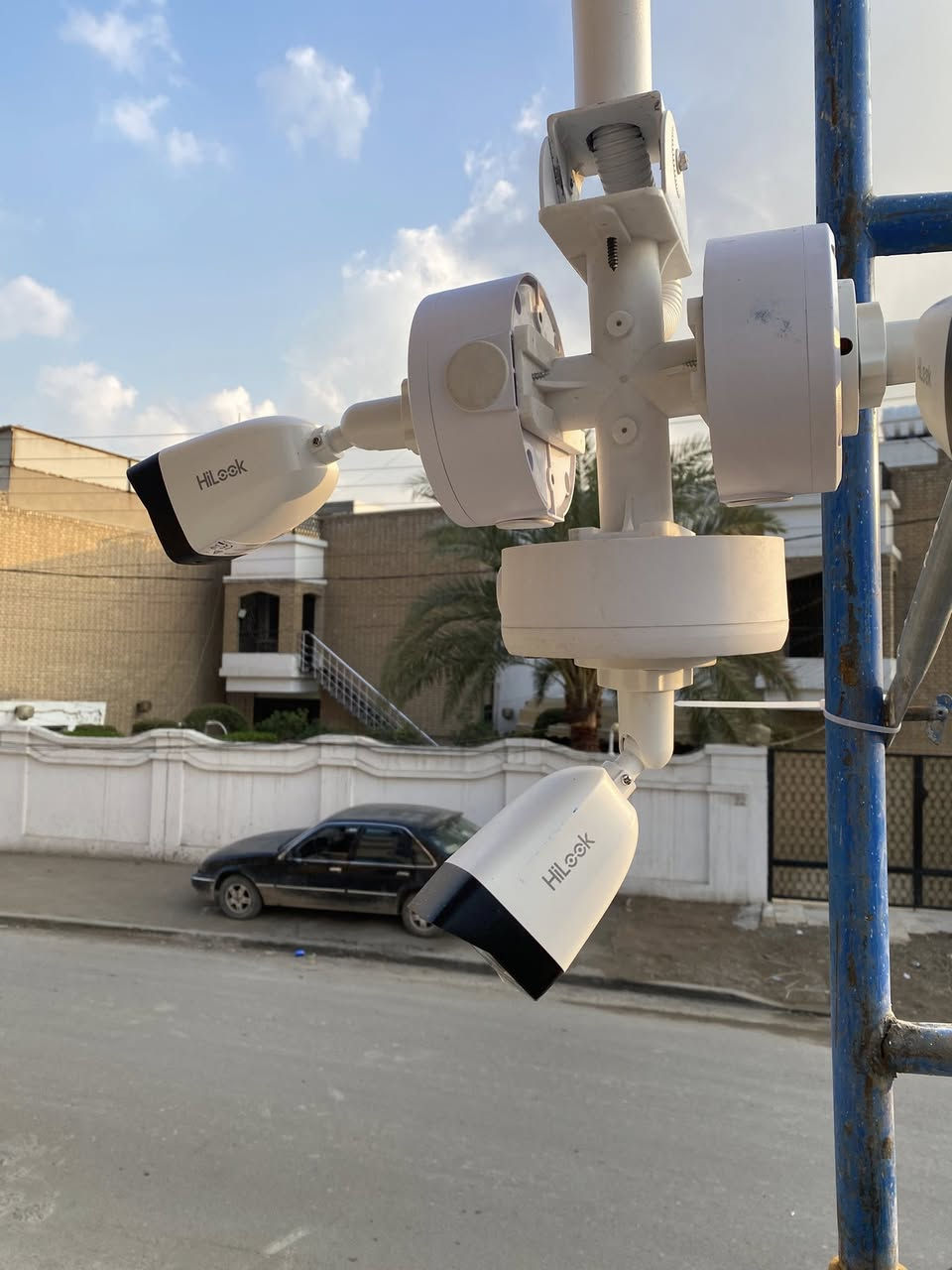 العنوان: الدقة والأمان تجتمع في قلب المنصور 📍
أنجز فريقنا بفضل الله تنصيب منظومة كاميرات مراقبة متكاملة بنظام IP System المتطور لأحد أكبر السوبر ماركتات في بغداد - منطقة المنصور.
تفاصيل المشروع:
✅ العدد: 25 كاميرا احترافية من شركة Hilook العالمية
✅ الدقة: تم اختيار موديلات تمتاز بدقة صورة فائقة التفاصيل (Ultra HD) لضمان تغطية أدق تفاصيل السلع والزبائن والكاشير
✅ التخطيط: السوبر ماركت يتكون من طابقين، وتم العمل بنظام توزيع ذكي
الجانب الهندسي والجمالي في العمل:
نحن لا نهتم بالصورة فقط بل بجماليه المكان وترتيب الكيبلات:
1.تم تخصيص Rack 4U لطابق الاول وrack 9uلطابق الثاني لي فيه غرفة السيطرة بشكل مستقل.
2.استخدام سويتشات (PoE Switches) لجمع كاميرات كل طابق على حدة
النتيجة: اختصار كبير في تمديد الكيبلات منع حدوث "هوسة" وأسلاك متشابكة وسهولة تامة في الصيانة المستقبلية.
تم العمل بانسيابية عالية دون التأثير على حركة الزبائن مع ضمان تغطية كل الزوايا العمياء.
ثقتكم هي هدفنا وأمنكم مسؤوليتنا
للتواصل 
***********
***********
