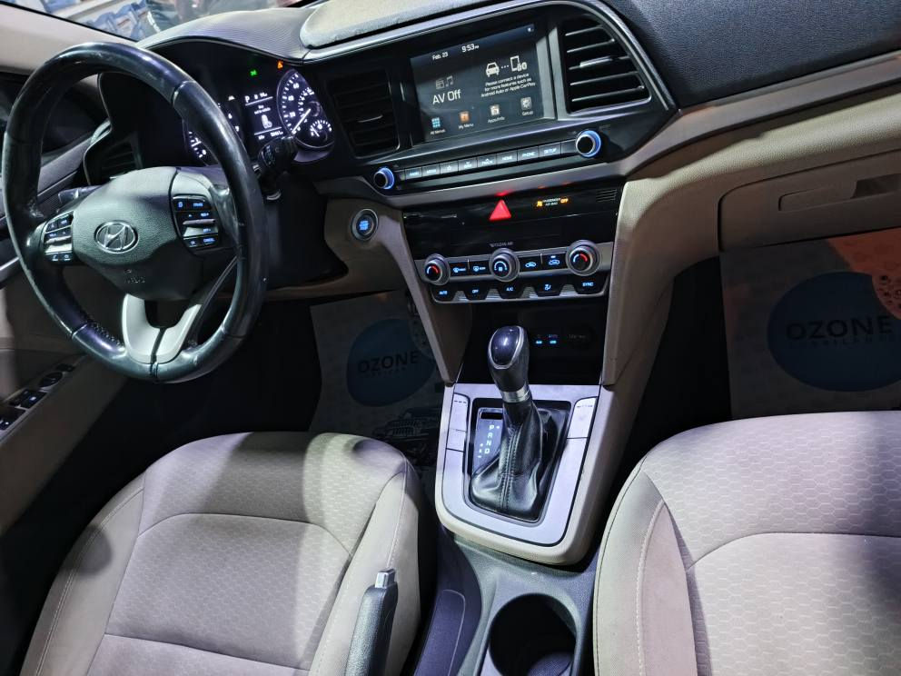 سلام عليكم
النترا2020
فول مواصفات 
رقم اربيل باسمي 
ميكنه 2000 دوش 
ماشيه 54 الف حقيقي 
سياره جديده جدا سعرها مناسب بالعافيه ع الياخذها 

مكان السياره بغداد الكاظميه
رقم*********** 

السعر 129 بغداد, العراق
