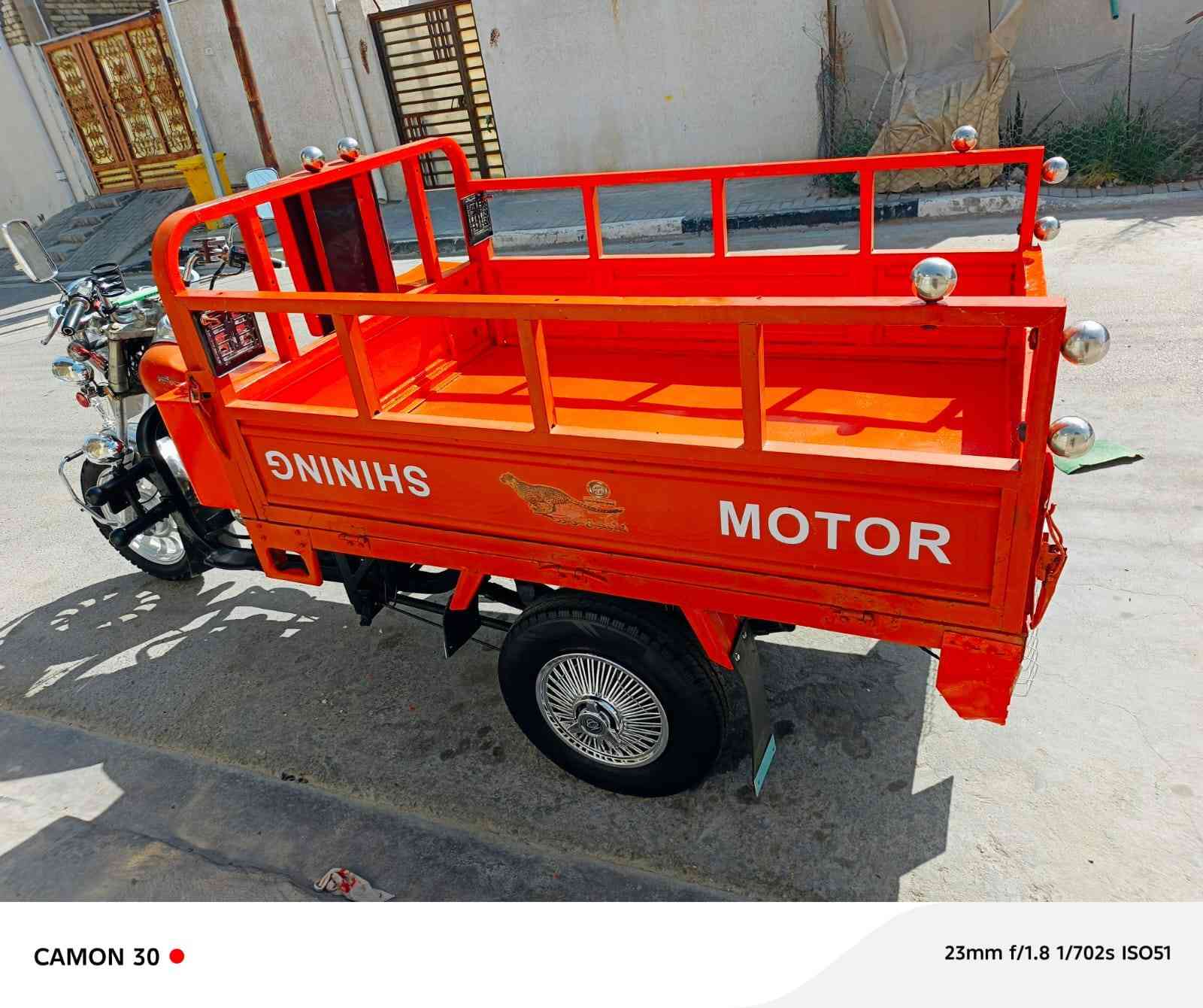 مكلف بنشر ستوته امتار رقم وسنويه انكليزي صاحبه موجود بس لوحاته بعدن ما مستلميهن موديل2016جاهزه مصبوقه عام اسعر1850وبيه مجال مكني بصره قبله حي شهداء الهاتف ***********
