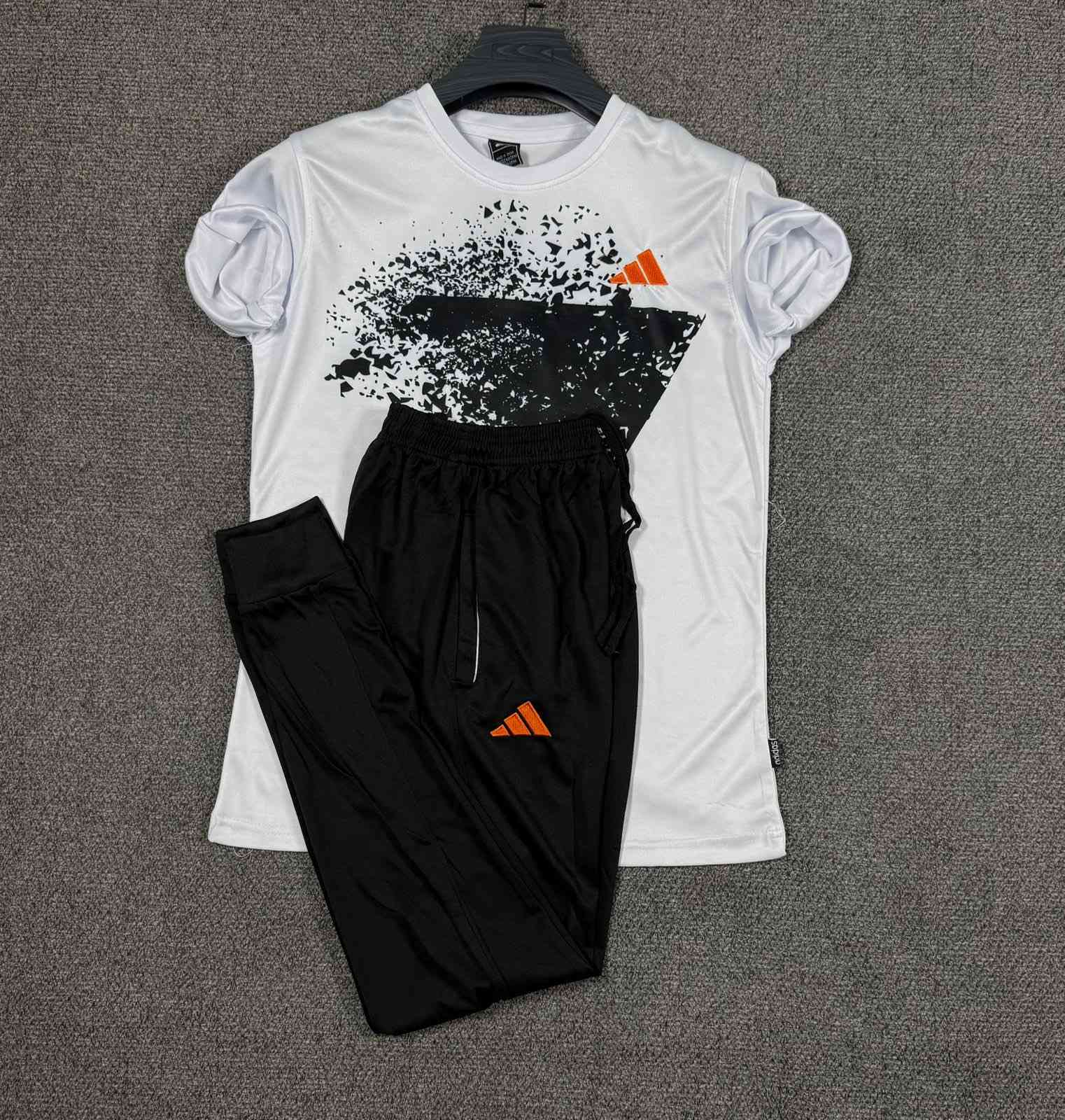 تراك ستن اصلي
القياسات M L XL XXL
السعر 15
العنوان/السماوه/تقاطع الأسكان/قرب مقهى الأسكان 
واتساب ***********
