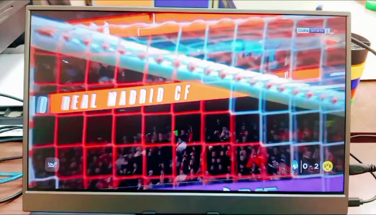 شاشة محمولة حجم 15.6 انج 
تحتوي على ثلاثه منافذ
1_تعرض من التليفون على الشاسه
2_تعرض من الابتوب على الشاشه
3_ينربط عليه سلايت او تيفي بوكس
سعرها مناسب جدا ٧٥ الف في بابل
لا يوجد توصيل


**إذا كنت صاحب هذا الإعلان وتريد حذفه لأي سبب، رجاءا أرسل رسالة إلى الدعم الفني**