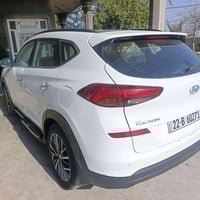 عندي توسان 20 فول مواصفات بانوراما اريد ابيع ابيع او مراوس ويا كورلا ك...