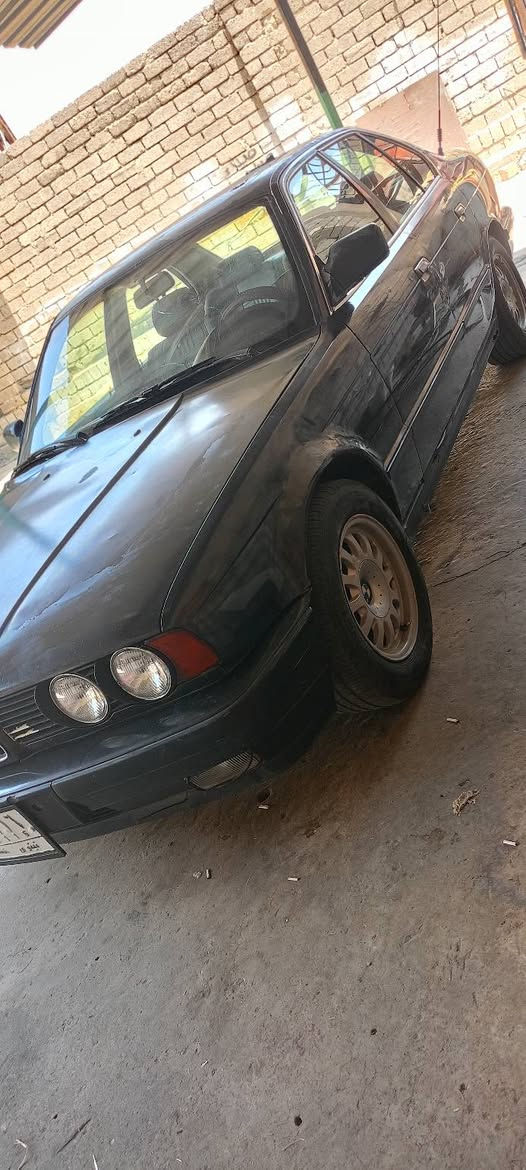 BMW 525
1989

محرك كبس

كير عادي  

كير ومحرك شرط 

فتحه سقف 

سياره بدون دعم بدون صبغ 

مكان السياره الموصل 

رقم نينوى

 سعر 36

***********

***********
