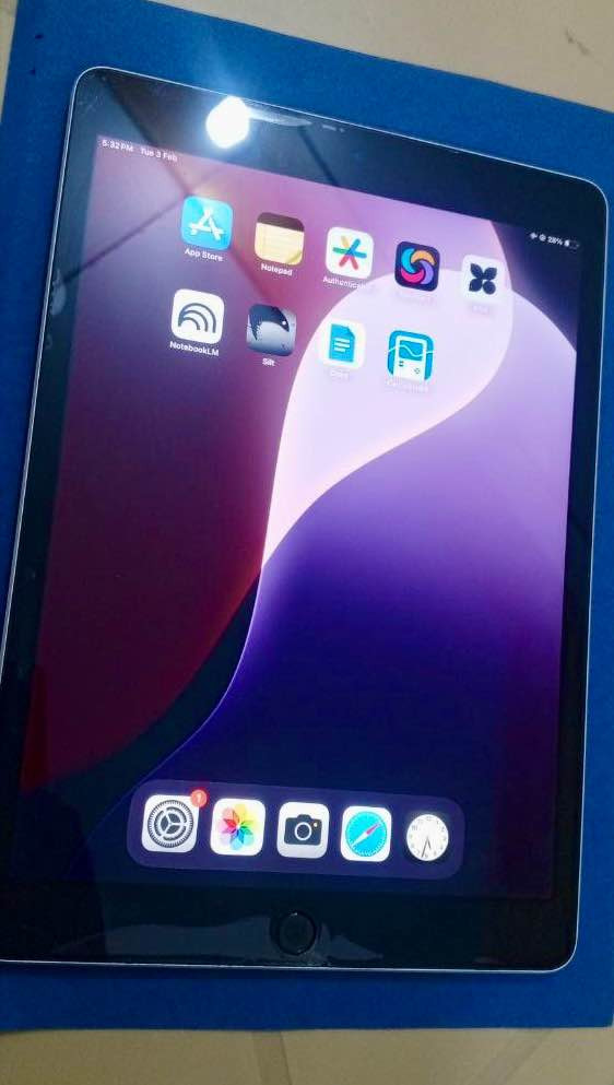 IPad 9th Generation - WiFi

الحالة : استعمال شخصي اقل من سنة، نضيف بالكامل وسليم من اي خدوش او مشاكل
البطارية تدوم ليوم كامل بصحة 88%
الأكسسورات : الجهاز + الشاحن + سماعات + كڤر
السعر 250 قفل
المكان النجف يتوفر توصيل داخل النجف 5 الاف
للتواصل : *********** النجف, العراق
