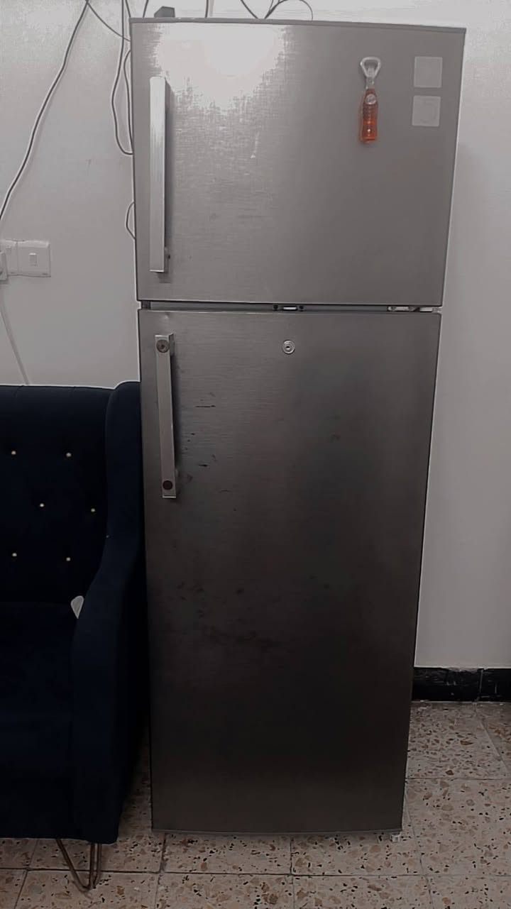 ثلاجه للبيع نظيفه مابيها اضرار


**إذا كنت صاحب هذا الإعلان وتريد حذفه لأي سبب، رجاءا أرسل رسالة إلى الدعم الفني**