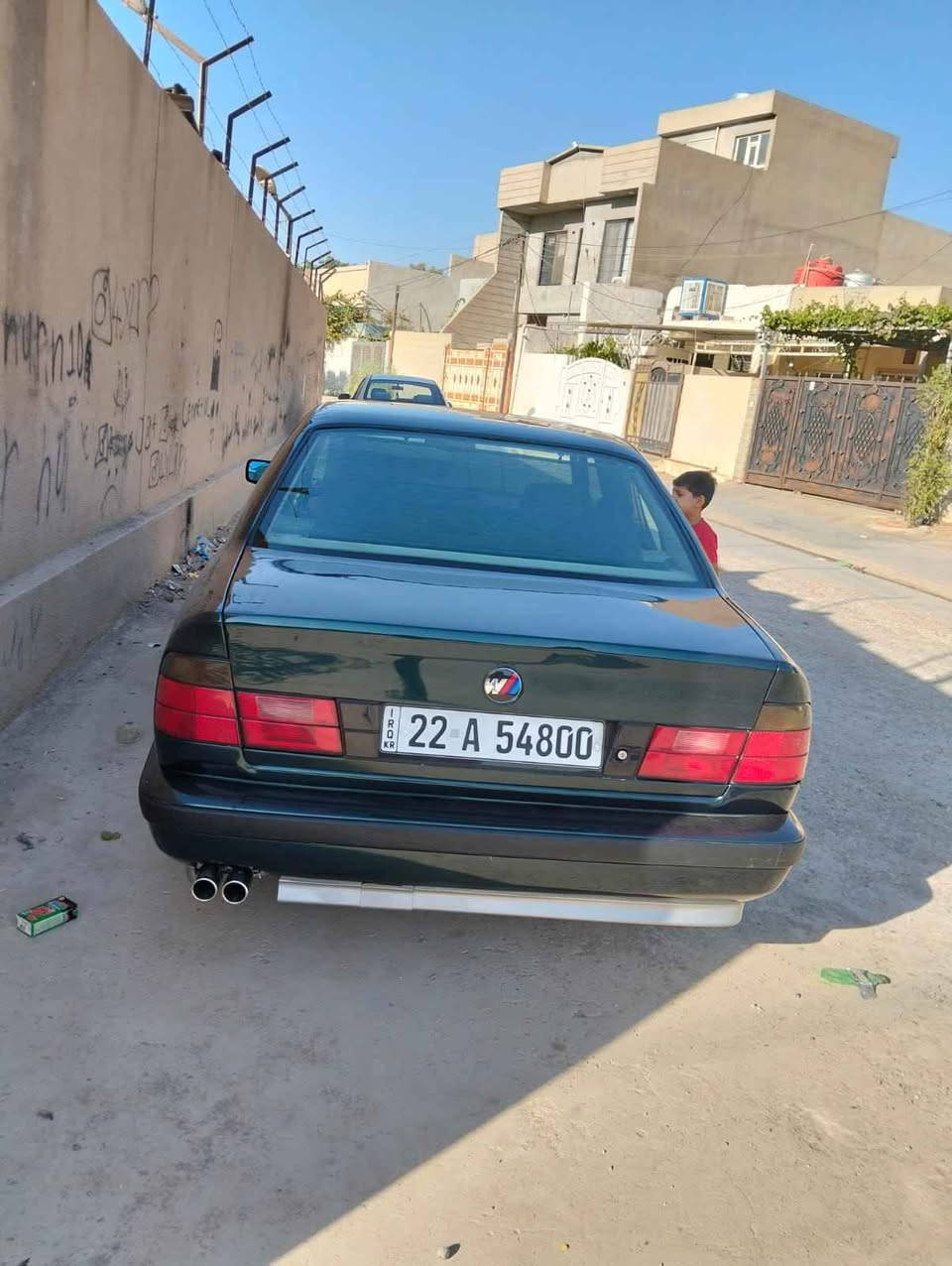 سلام عليكم 
سيارة بي ام موديل 1993 أصل محدث 1995 
صبغ عام جماليه بدون حادث ارجع اكرر بدون حادث 
حجم 520 محدث 525 
رقم اربيل 22 دولي شرط التحويل 
محرك كبس دجتال 
كير 528 بومه 
تبريد ثلج شغال 
بجم عريض 
تخم وياله M 
دعاميتين M
تخم تاير جدد
كشنات جلد + كهرباء 
سقف سلايد كهرباء 
لايت زنون تخبل 
دمام مسجل بالصندوك
وباقي المواصفات ماذكرتهن ان شاء الله من تجي تشوف بعينك سياره احلا من الصوره شرط 
مكاني كركوك 
السعر 73 بي مجال للطيبين 
*********** Singapore
