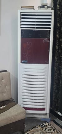 للبيع سبلت ٣طن دنكه نظيف شوف العين بس بي شغله يبرد ويفصل ماعرف ليش رقم...