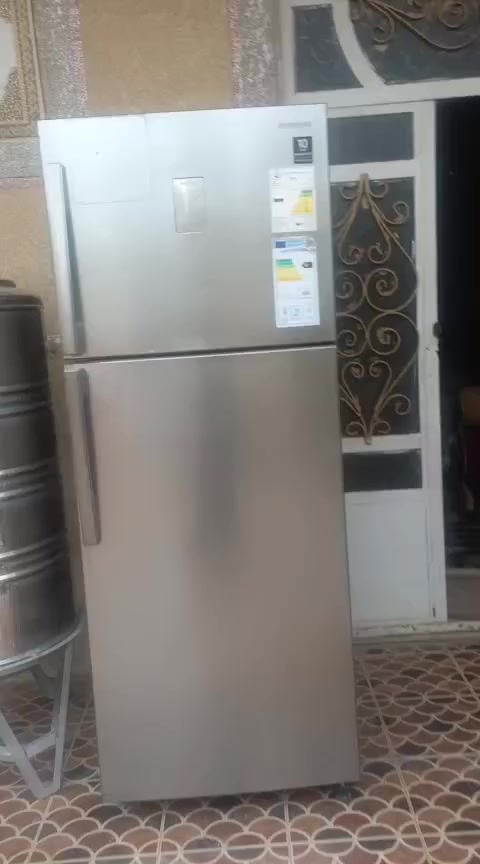 ثلاجه لمس حجم كبير من كيفها كامت ماجمد الماطور يشتغل فقط 👍 بس ماتبرد


**إذا كنت صاحب هذا الإعلان وتريد حذفه لأي سبب، رجاءا أرسل رسالة إلى الدعم الفني**